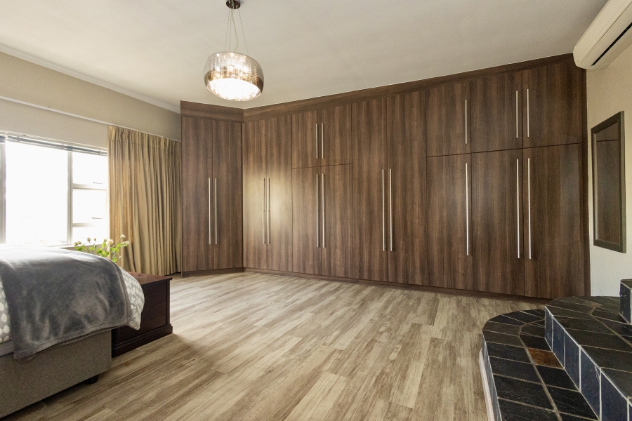 4 Bedroom Property for Sale in Sonstraal Heights Western Cape